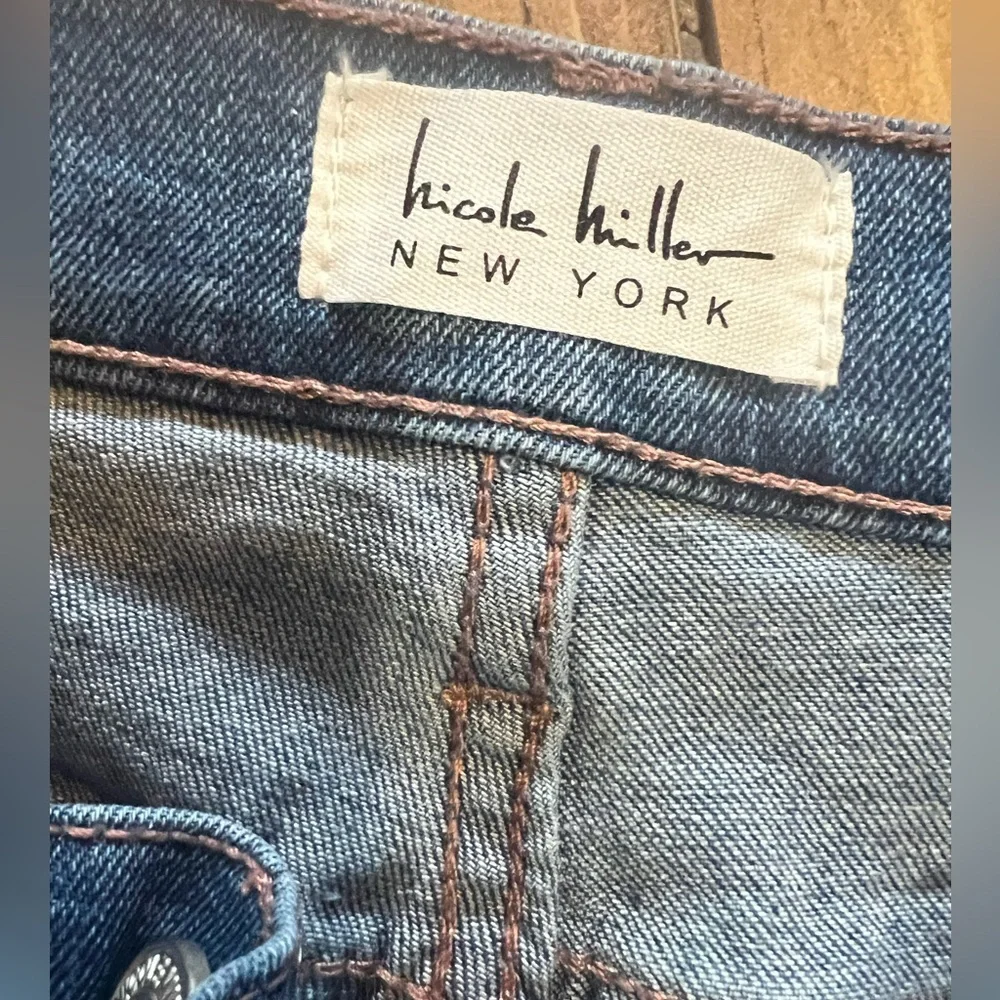 Nicole Miller Blue Ankle Cropped Distressed Jeans - Picture 4 of 5